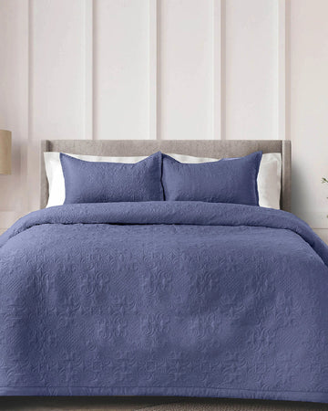 Sensation Quilted Bedcovers AC comforter set with 2 Pillow Covers - Blueberry