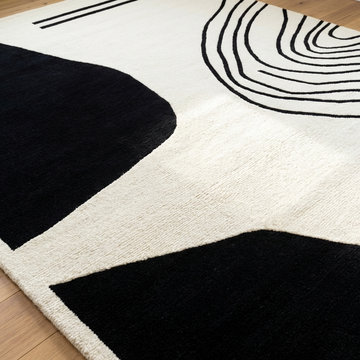 Black & white abstract Tufted rug
